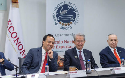 Gobierno federal premia a empresas mexicanas exportadoras, el galardón impulsa la innovación y la apertura de nuevos mercados, dice la IP