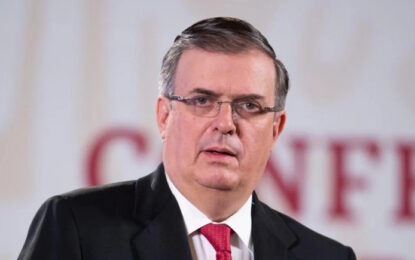 Marcelo Ebrard anuncia gabinete paritario para la Secretaría de Economía