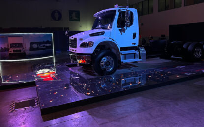 Daimler Truck México presenta unidades eléctricas y anuncia alianza estratégica con Cummins