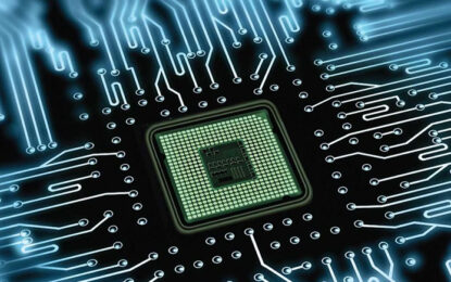 México fortalece talento en semiconductores con microcredenciales y donación de Infineon.