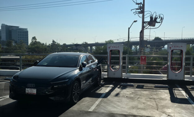 Audi se conecta a la red Tesla en México y amplía opciones de carga para sus eléctricos