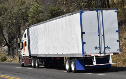 Robo a transporte de carga cae más de 20% en 2025, pero pérdidas superan 7,000 mdp y persisten focos rojos