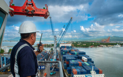 Puerto de Manzanillo rompe récord histórico en movimiento de contenedores durante enero