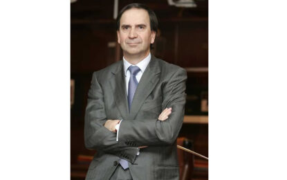 Muere Iñaki López Gandásegui, fundador de Aernnova y figura clave de la industria aeroespacial global