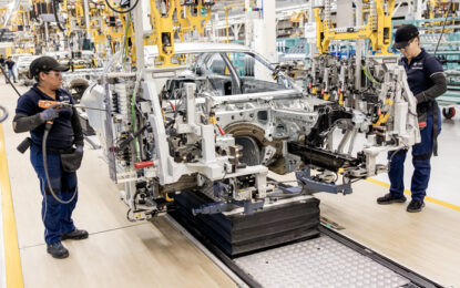 Exportaciones automotrices aceleran en marzo; ventas registran récord trimestral