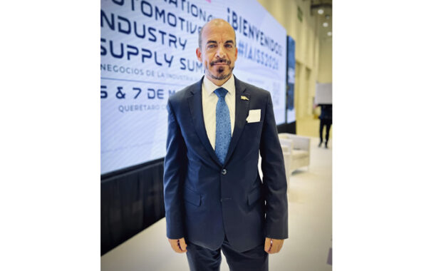 México busca bajar aranceles automotrices de 25% a menos de 12% en negociación con EU