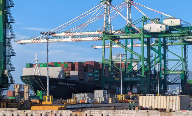 El Gobierno de Estados Unidos impone aranceles de 10% a 60 países, incluido México