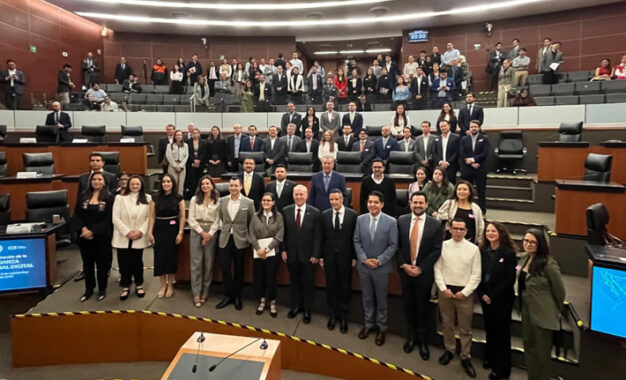 La agenda digital debe estar dentro de la política industrial de México: SE