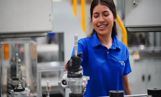 Nuevo León se situó en el primer lugar nacional en generación de empleo en el sector manufacturero