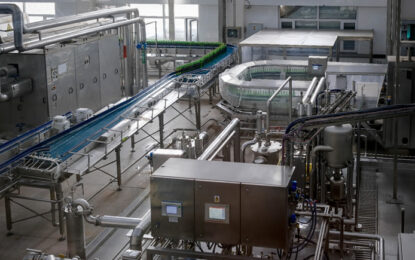 La industria manufacturera creció 1.2% mensual en agosto
