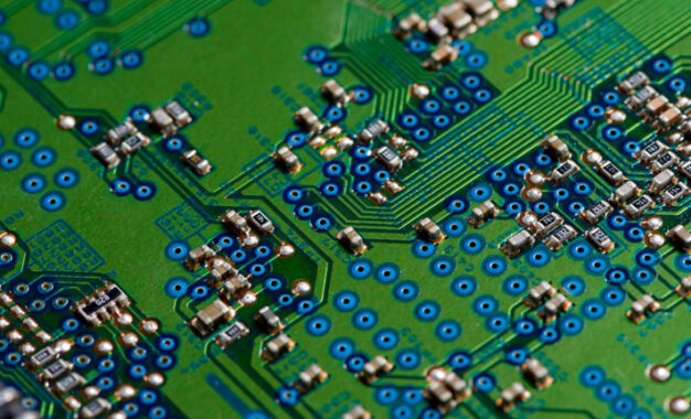 México busca integrarse a la cadena de semiconductores de Arizona; certificará talento en las 32 entidades