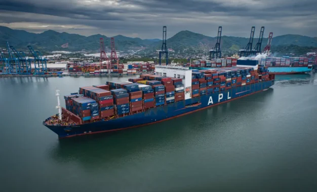 Manzanillo moviliza 9.5% más contenedores de enero a septiembre